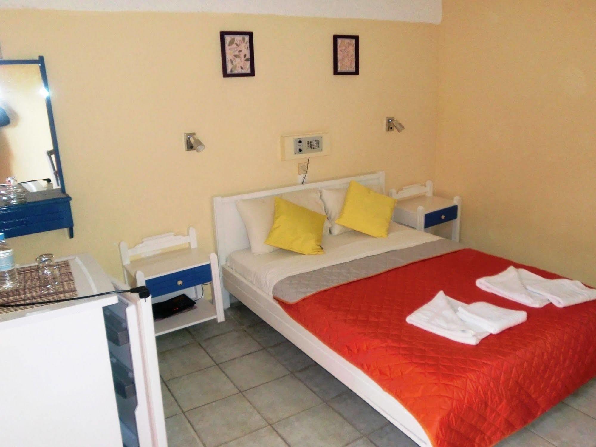 Hotel Neos Matala Ngoại thất bức ảnh